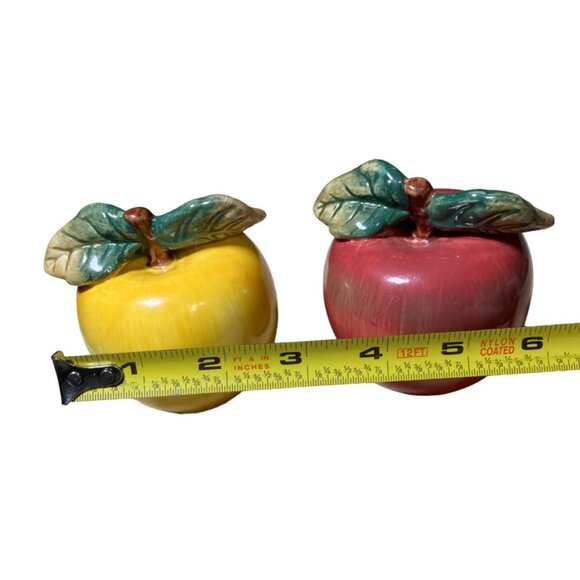 Oneida Apple Salt and Pepper Shakers, Yellow Apple and Red Apple Shakers - Picture 12 of 12